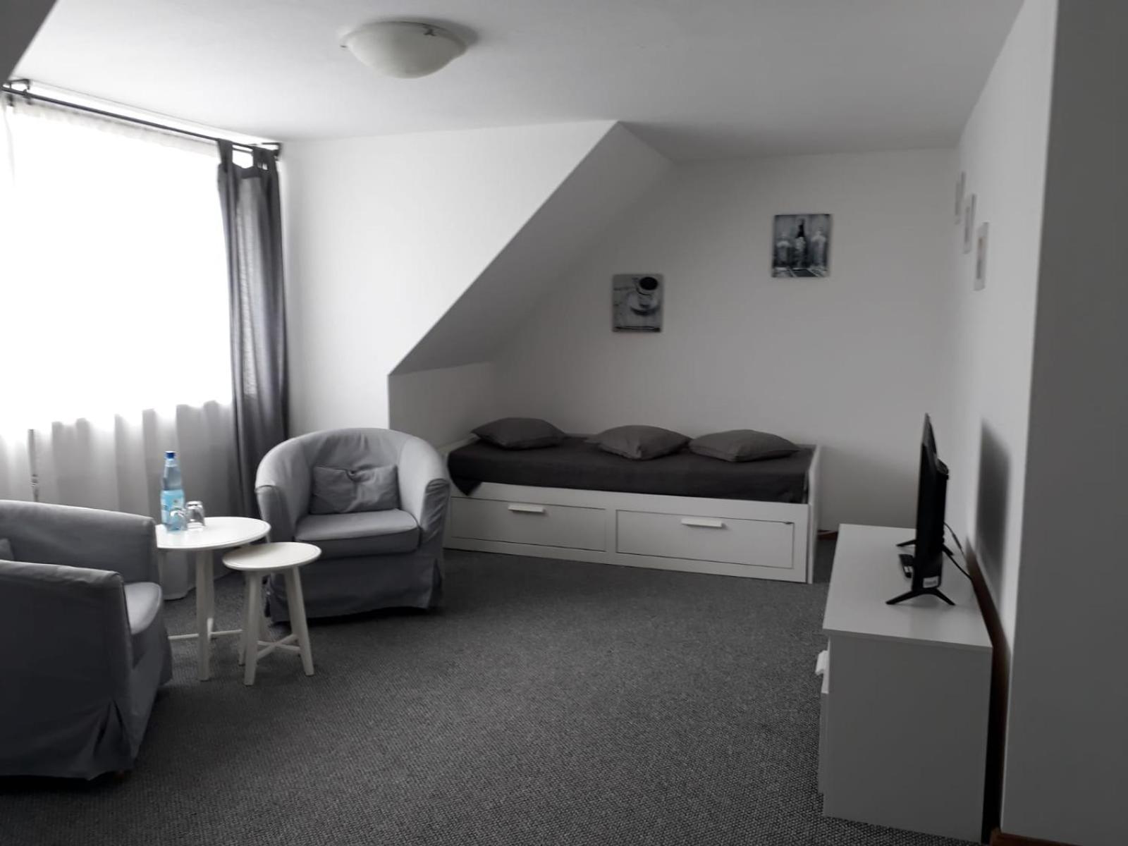Hotel Restaurant Adria Kroatien Bad Ems Buitenkant foto